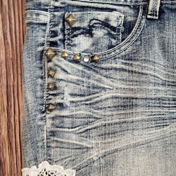 3 for $25 BONGO Jean Shorts - Picture 3 of 7